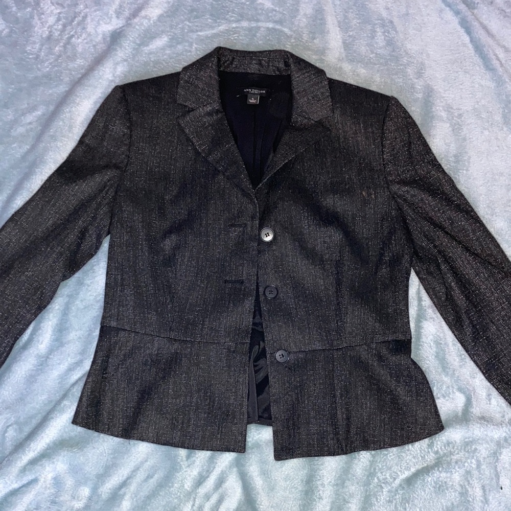 Ann Taylor Womens suit / blazer (heathered grey pattern)